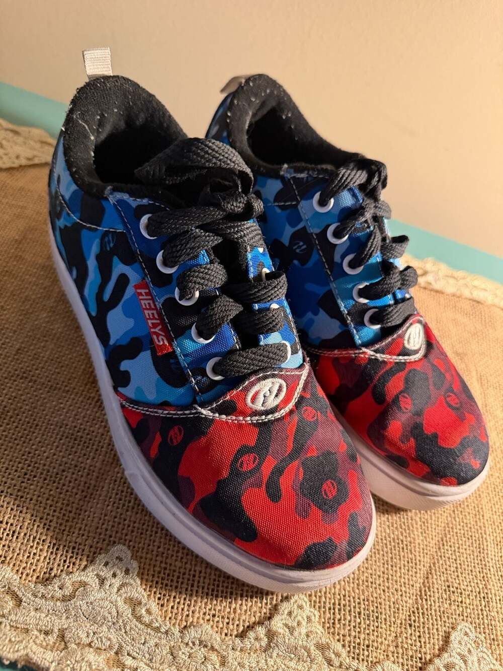 Heelys Camo Pattern Sneakers with Red Wheels